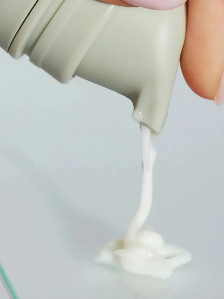 10% Azelaic Acid Cream Serum - Image 2