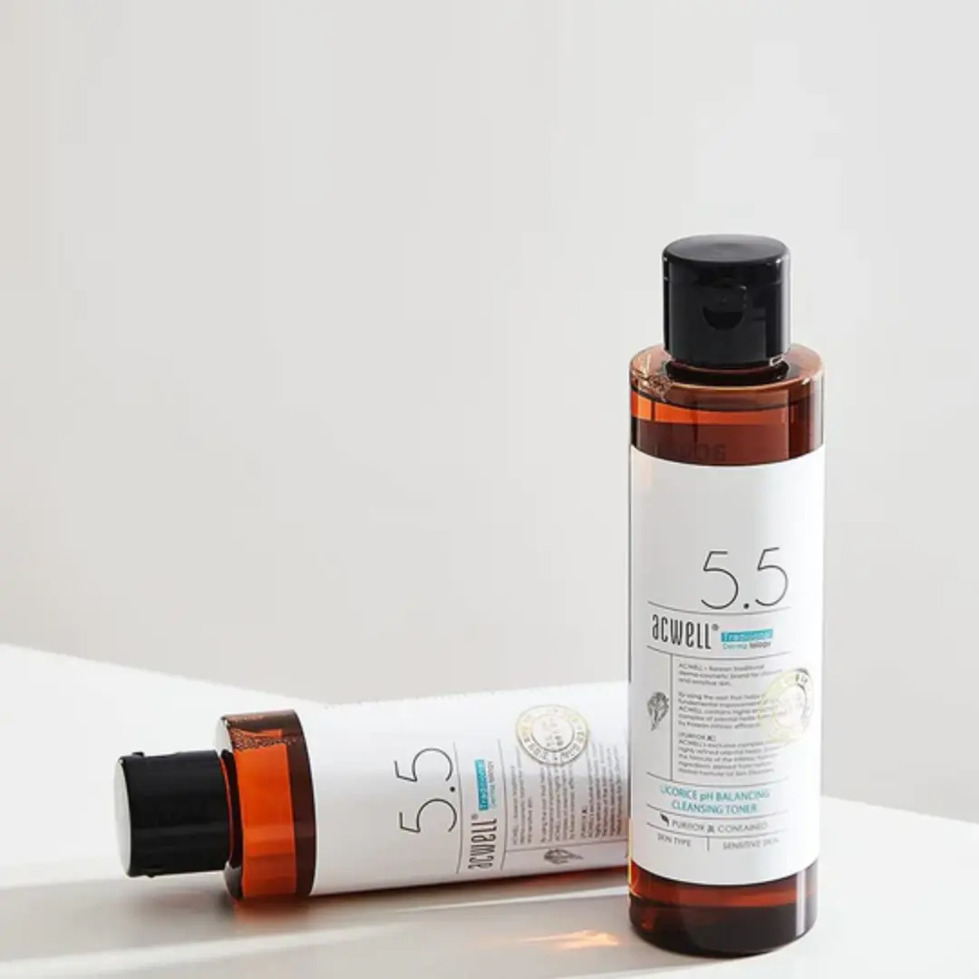 Licorice pH Balancing Cleansing Toner - Image 2