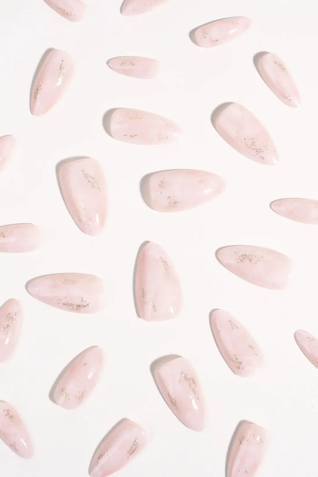 Press-On Nails Hushed Shimmer - Image 4