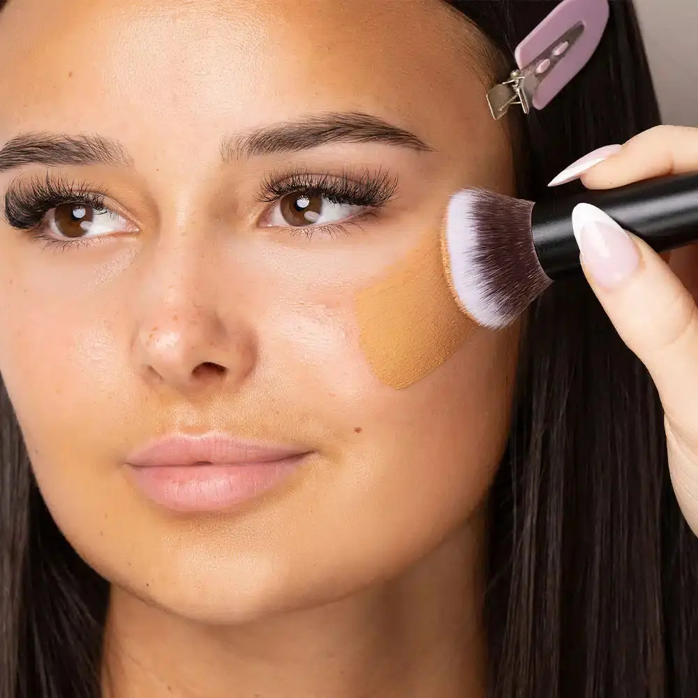 No. 2 Buffing Foundation Brush - Image 2