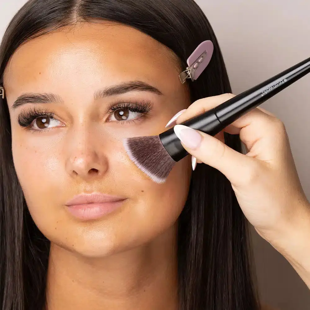 No. 9 Angled Flat Top Foundation Buffing Brush - Image 4
