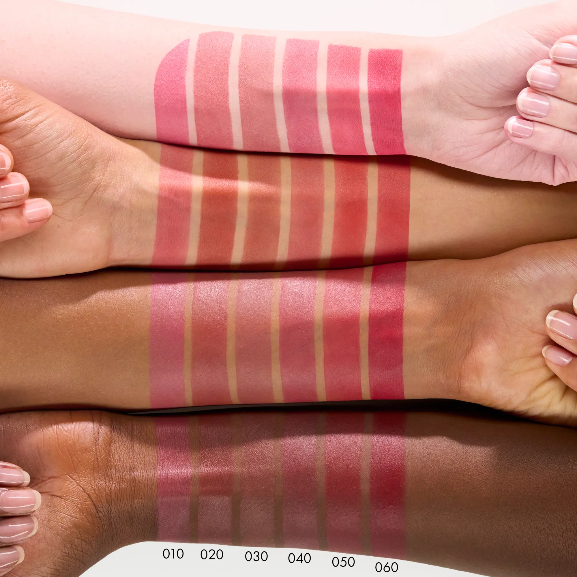 Blur-Real Matte Lipstick 040 Muted Romance - Image 5