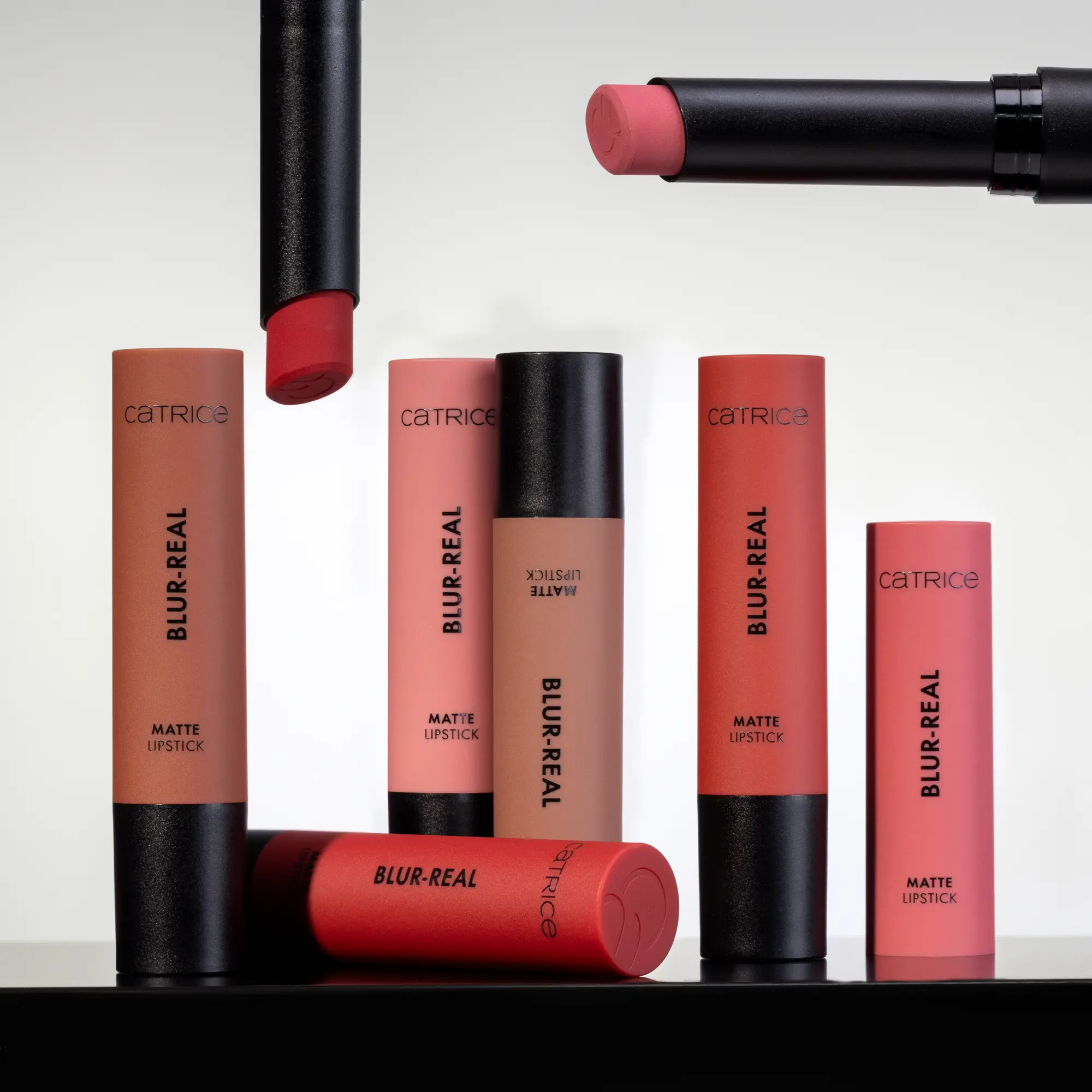 Blur-Real Matte Lipstick 060 Blurred Icon - Image 8