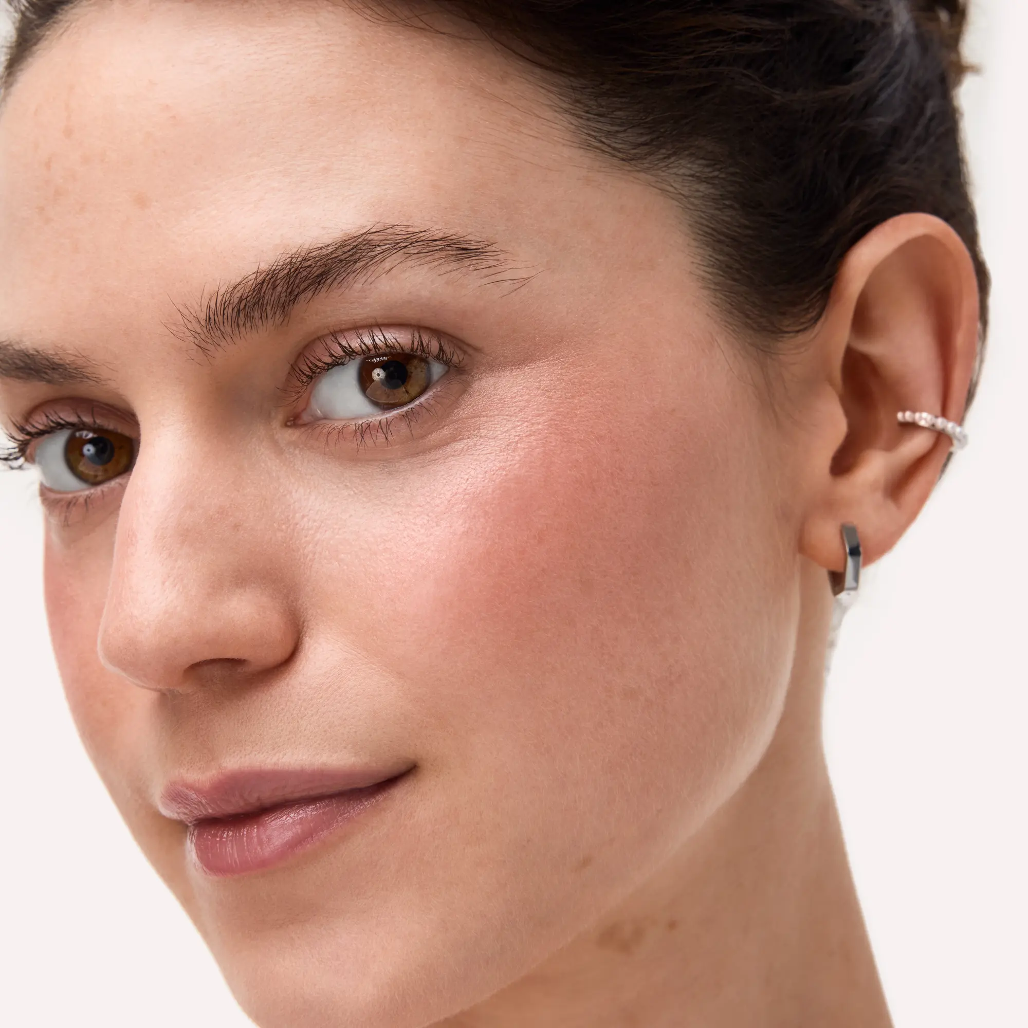 Soft Glam Baked Blush 010 On Cloud Pink - Image 3