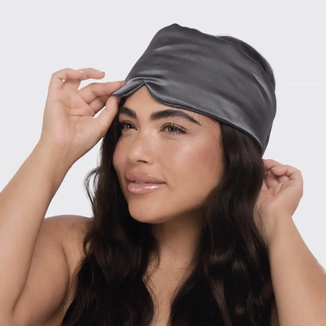 The Pillow Eye Mask Charcoal - Image 2
