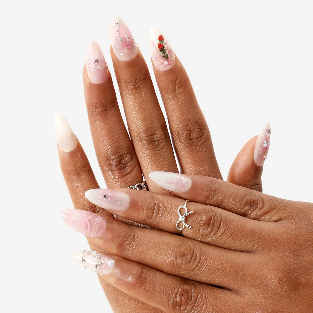Press-On Nails Strawberries N Crème - Image 2