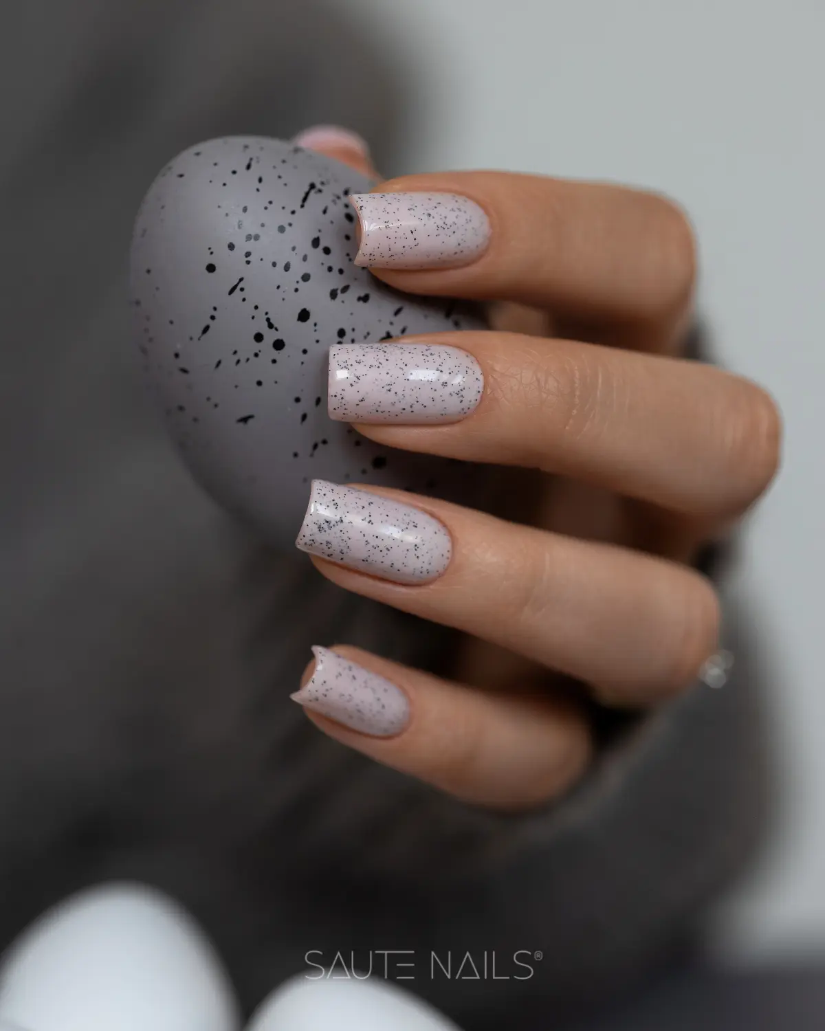 UV Gel Polish S346 Eggshell - Image 4